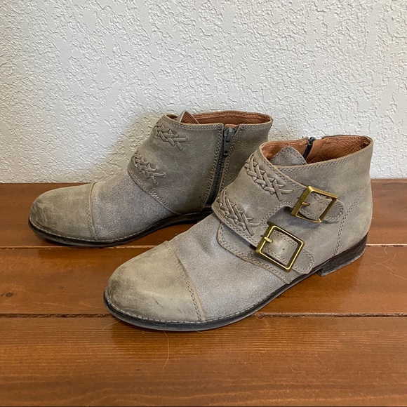 Lucky Brand Shoes - 🦊 Lucky brand ankle booties | 9